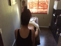 Erotische Massage mit Happy end
