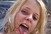 Betrunkene Blondine geil im Freien gefickt