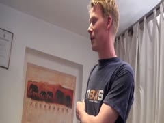 Blonde Nachbarin lässt sich den Arsch ficken